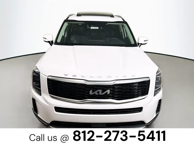 Used 2022 White Kia S image 2