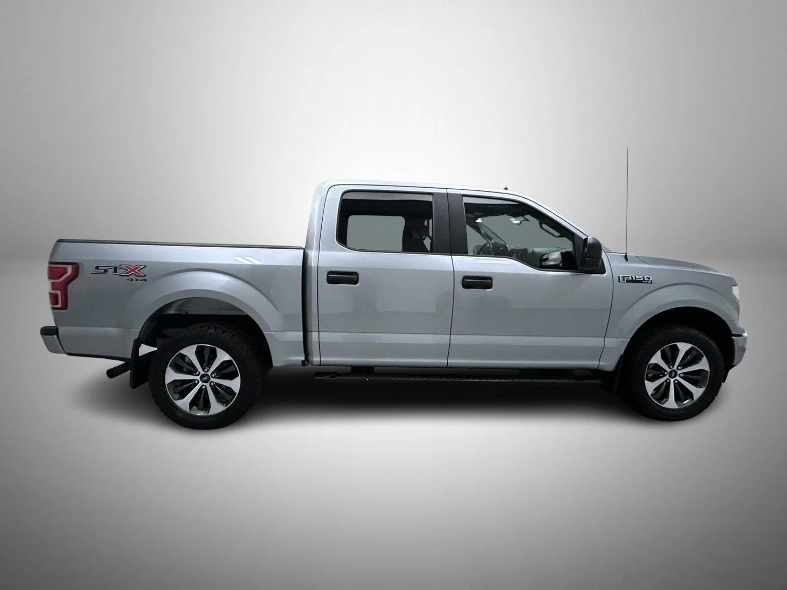Used 2020 Silver Ford XL image 4