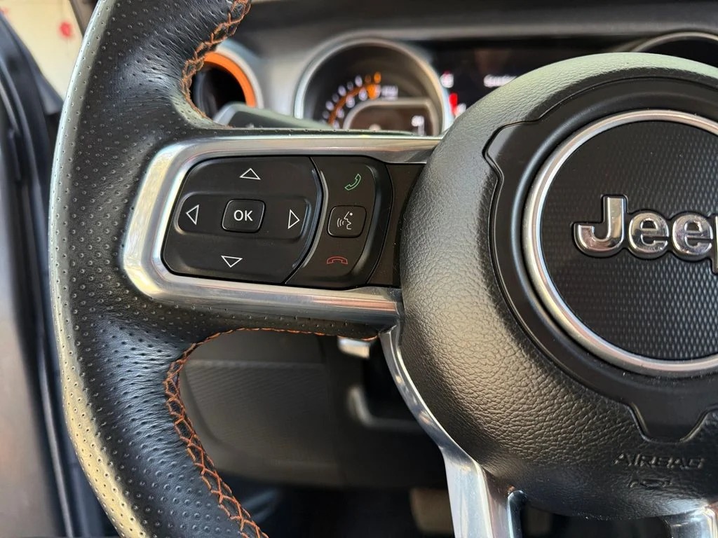 Used 2023 Gray Jeep Mojave image 24