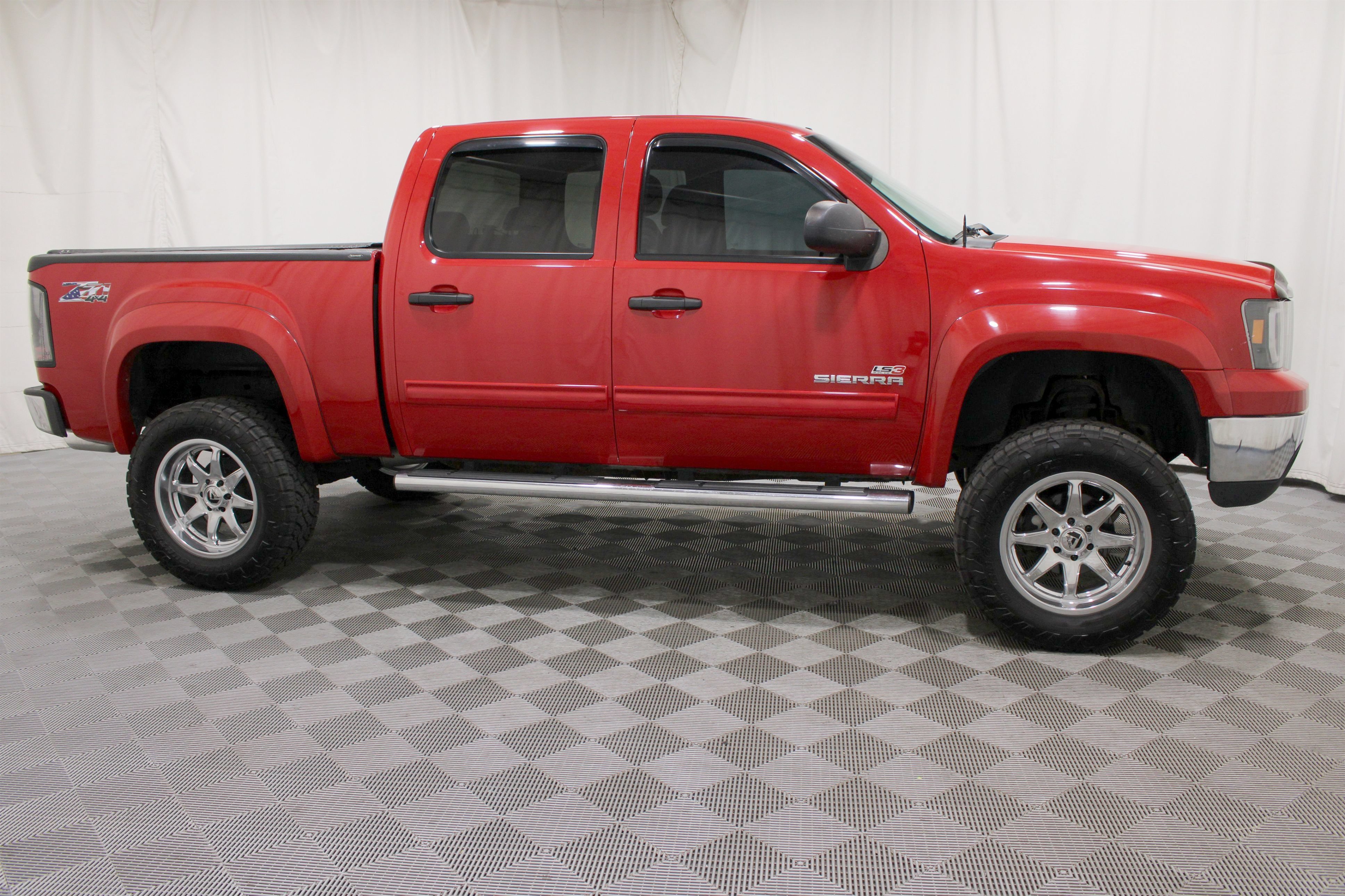 Used 2013 Fire Red GMC SLE image 26