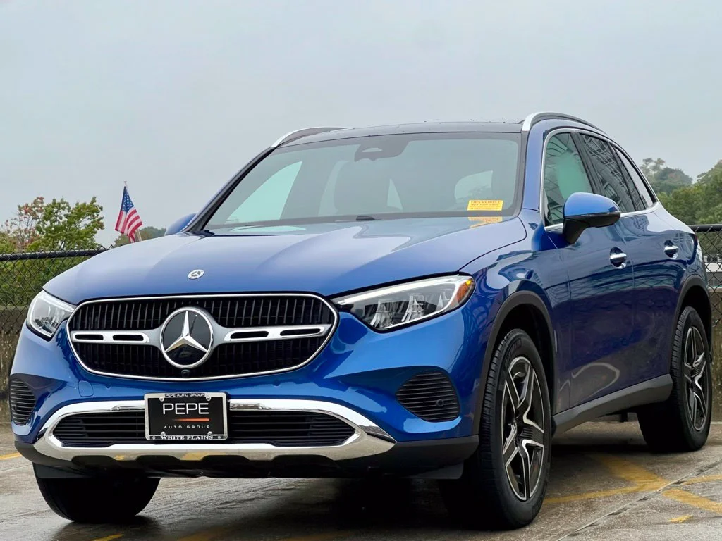 Certified Used 2026 Blue Mercedes-Benz GLC 300 image 4