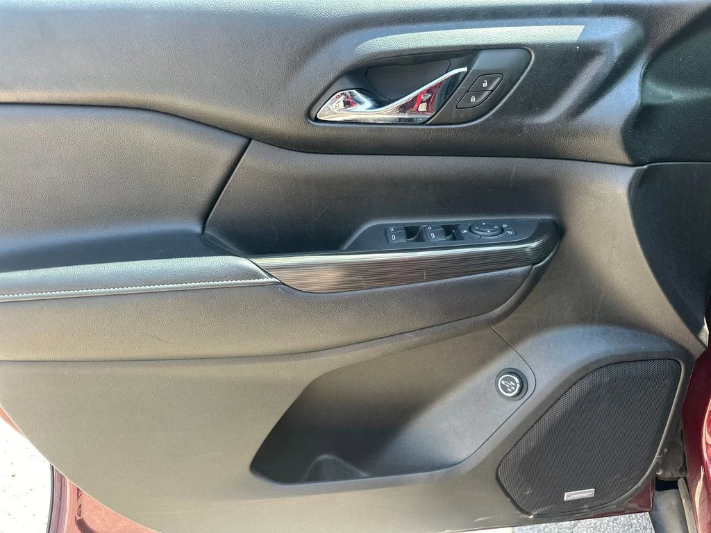 Used 2017 Red GMC SLT-1 image 11