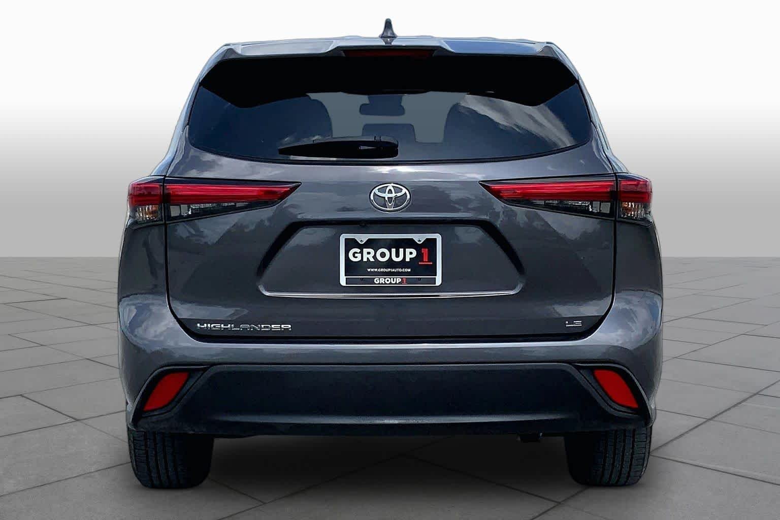 Used 2021 Magnetic Gray Metallic Toyota LE image 5
