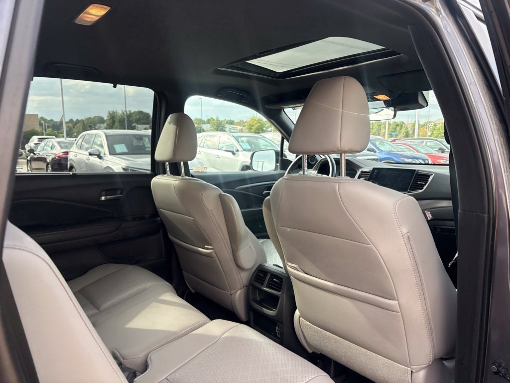Used 2019 Gray Honda EX-L image 33