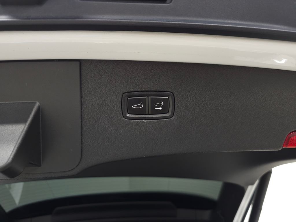 Used 2024 White Porsche S image 8