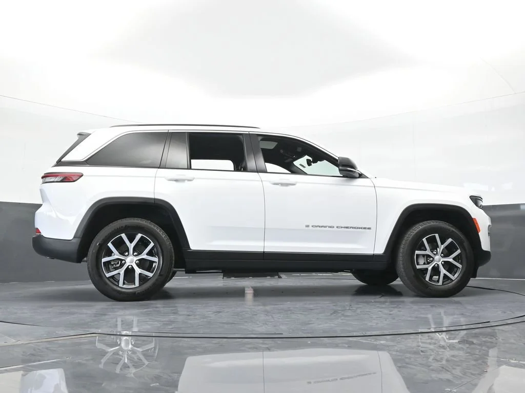 Used 2024 White Jeep Limited image 67