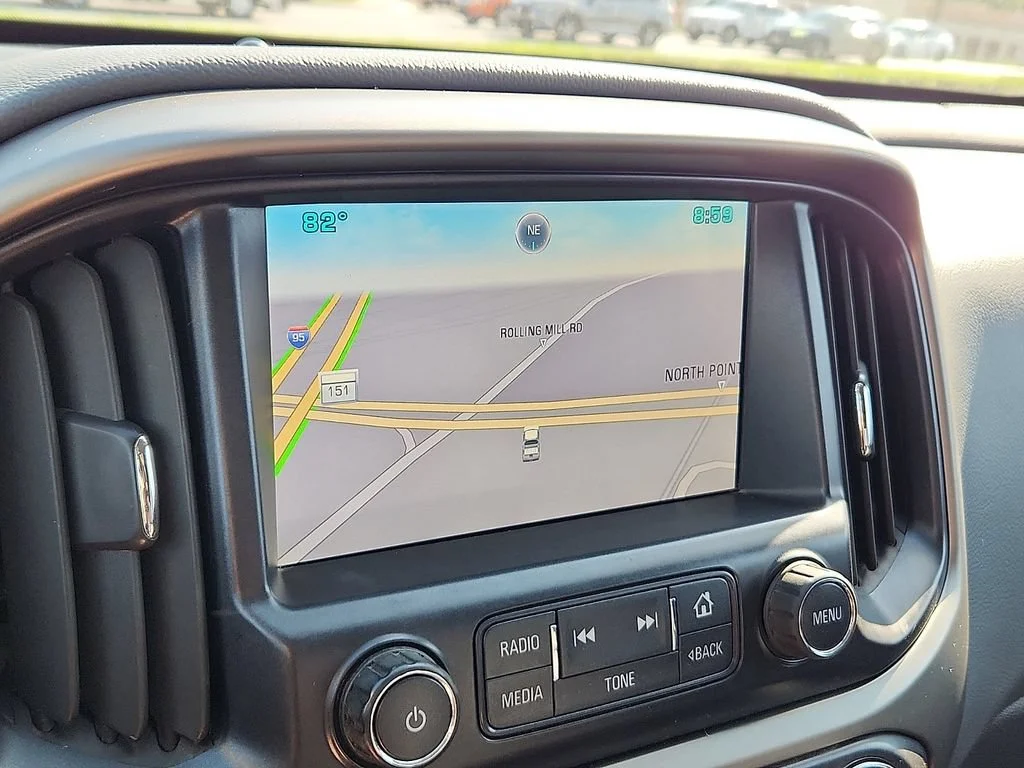 Used 2015 RED ROCK METALLIC Chevrolet 4WD Z71 image 18