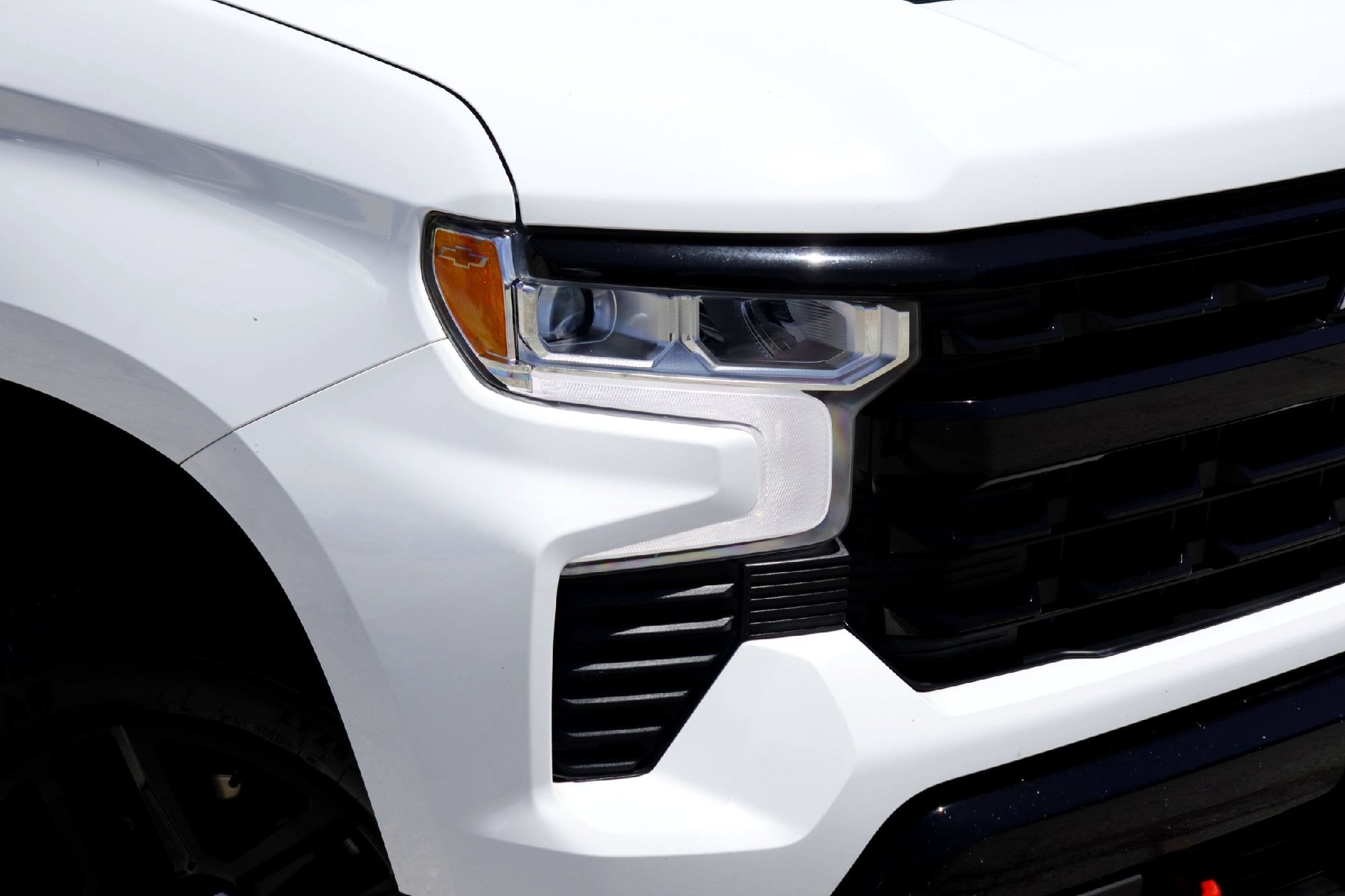 Used 2024 Summit White Chevrolet LT Trail Boss image 2