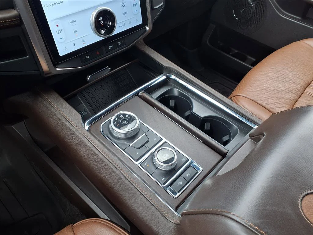 Used 2024 Black Metallic Ford King Ranch image 11