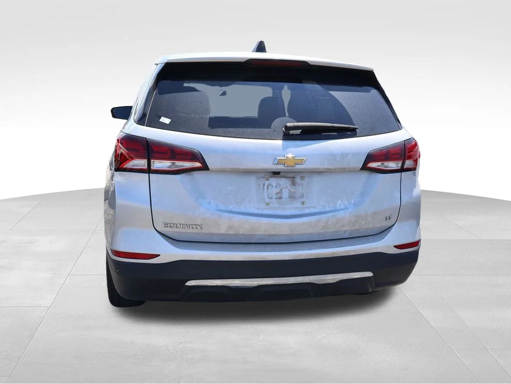 Used 2022 Silver Ice Metallic Chevrolet LT image 20