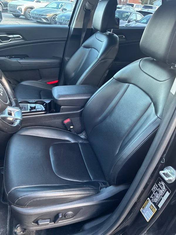 Used 2023 Black Kia EX image 9