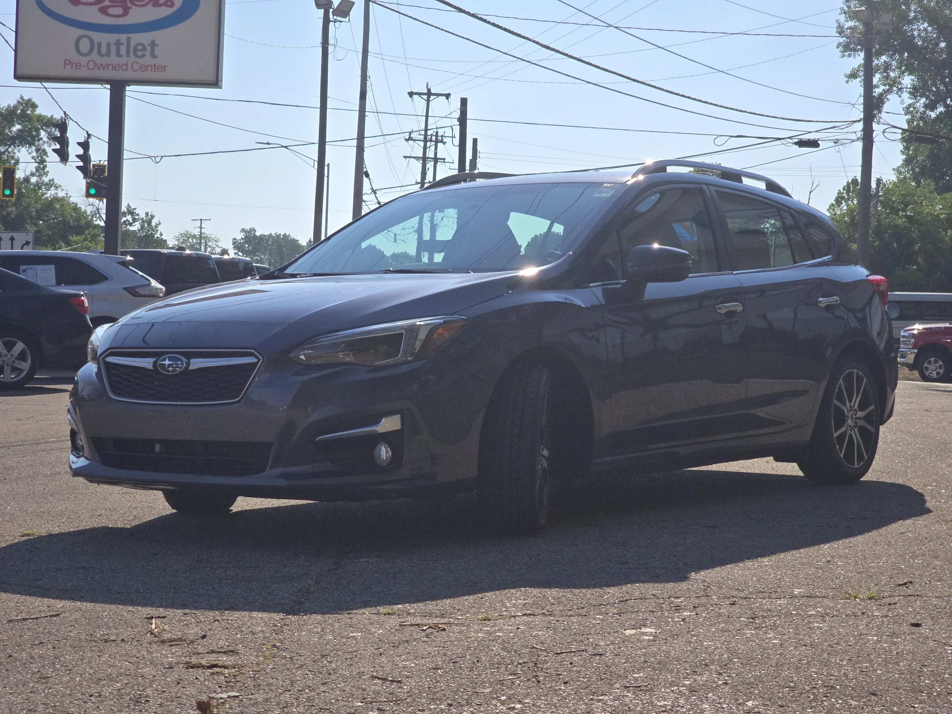Used 2017 Carbide Gray Metallic Subaru Limited image 3