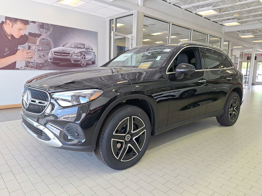 New 2026 Obsidian Black Metallic Mercedes-Benz GLC 300 image 32
