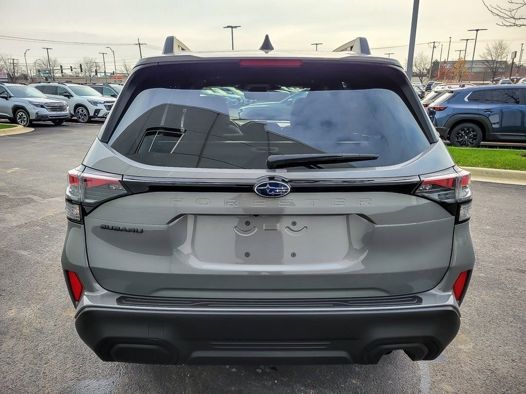 Used 2026 River Rock Pearl Subaru Premium image 5