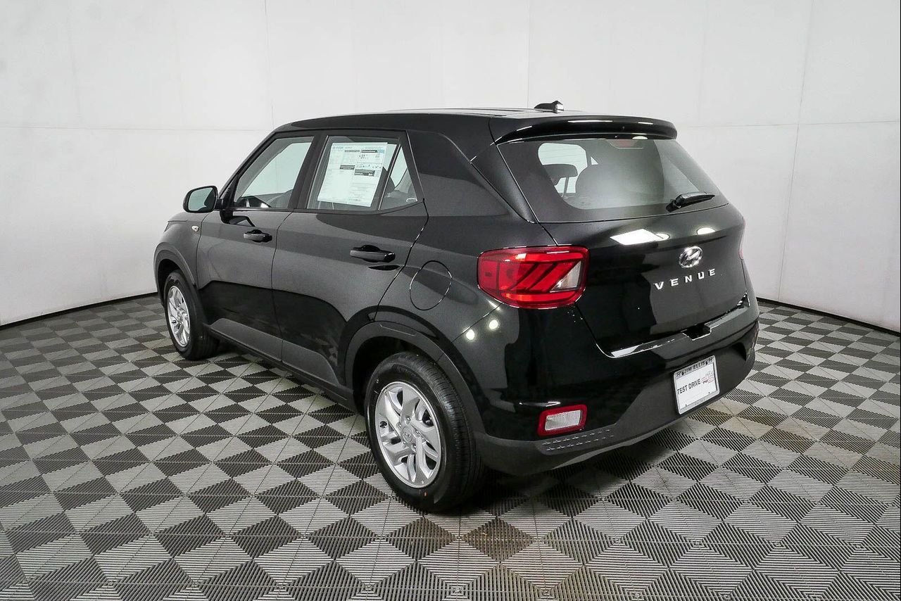 New 2026 Onyx Black Hyundai SE image 61