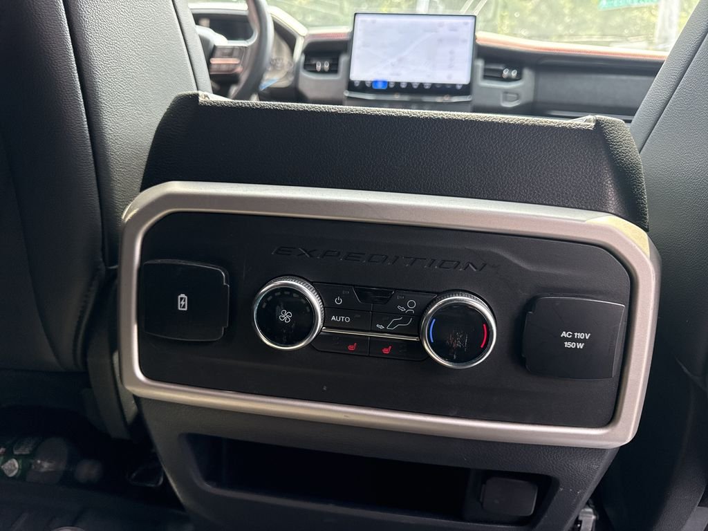 Used 2022 Silver Ford Limited image 32