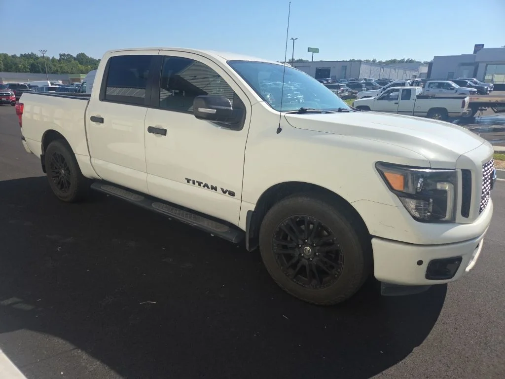 Used 2018 White Nissan SV image 14