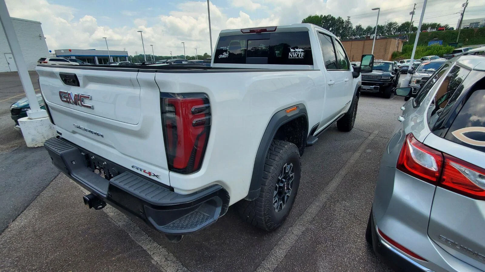 Used 2024 Summit White GMC AT4X image 9