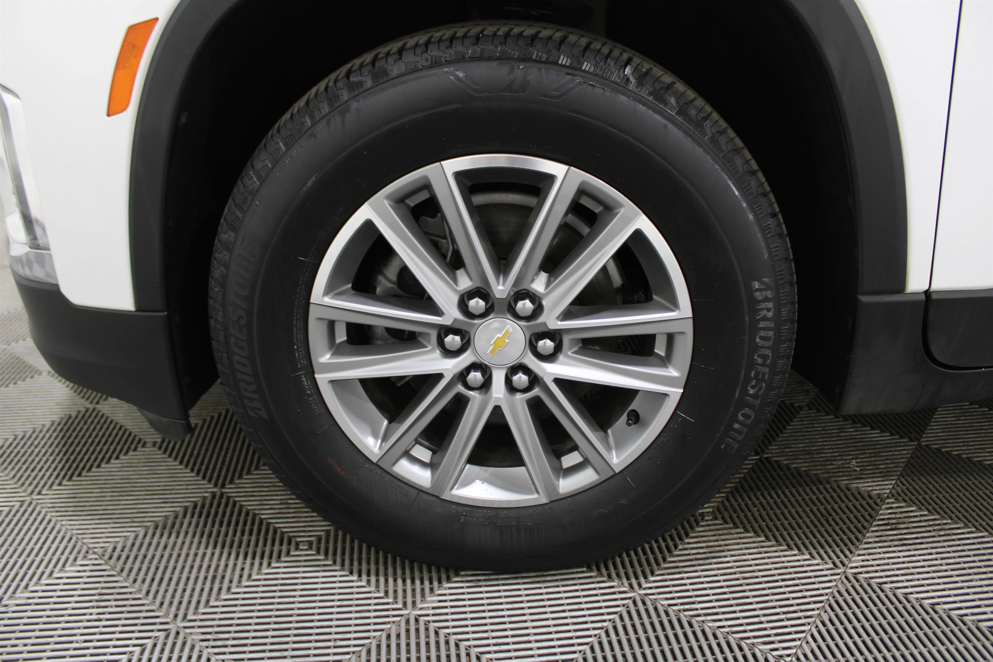 2023 Chevrolet Traverse 1LT - Photo 37