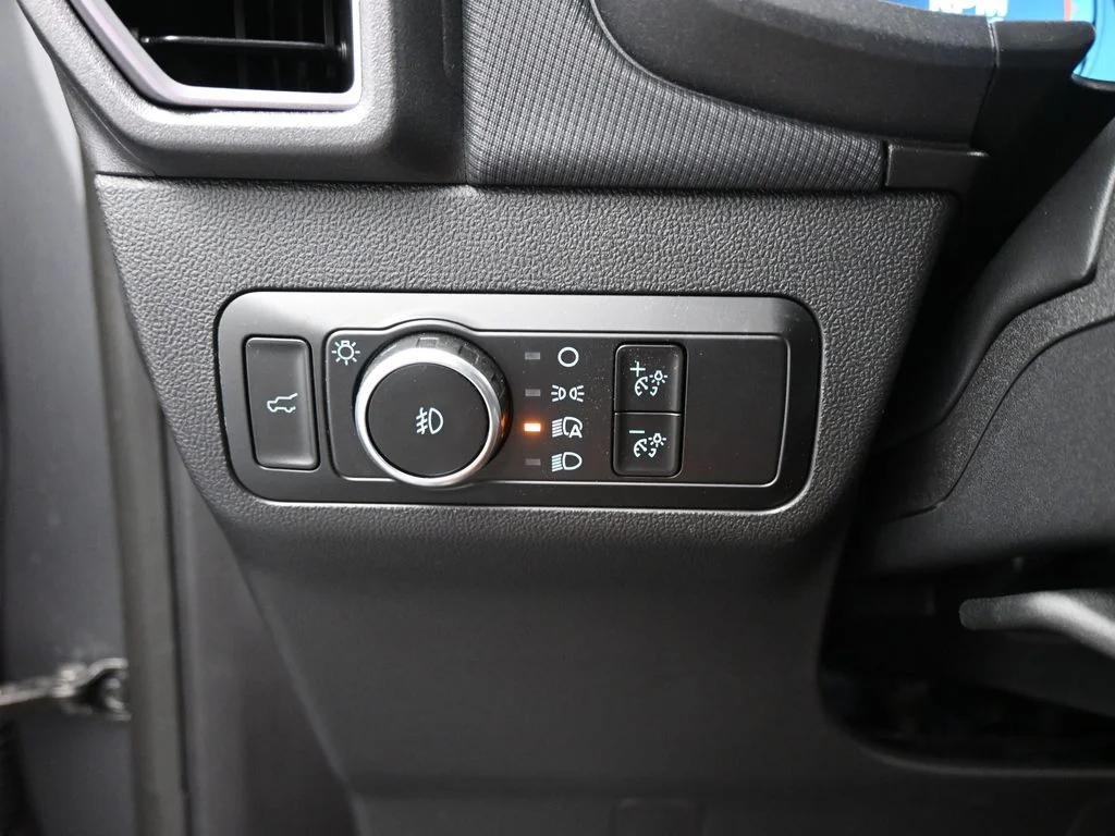 New 2025 Carbonized Gray Metallic Ford Outer Banks image 15