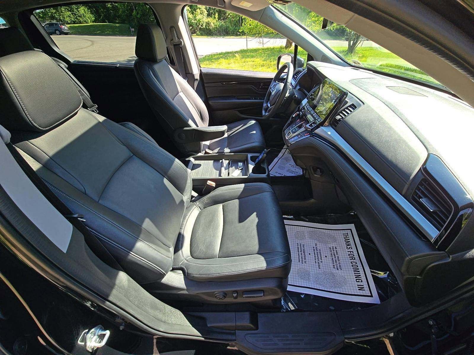 Certified Used 2023 Crystal Black Pearl Honda Touring image 14