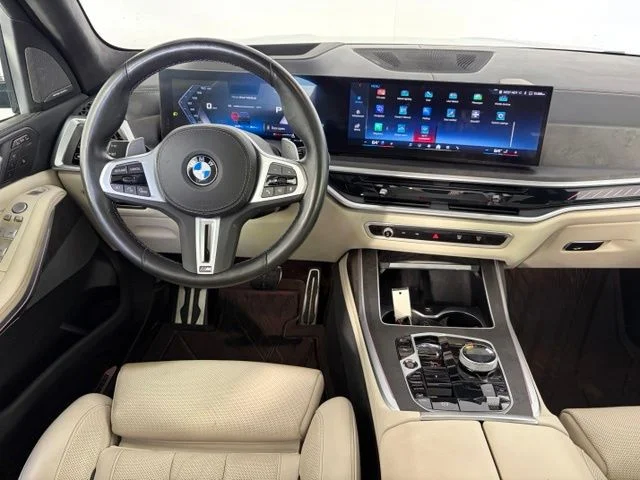 Used 2025 Black BMW M60i image 33