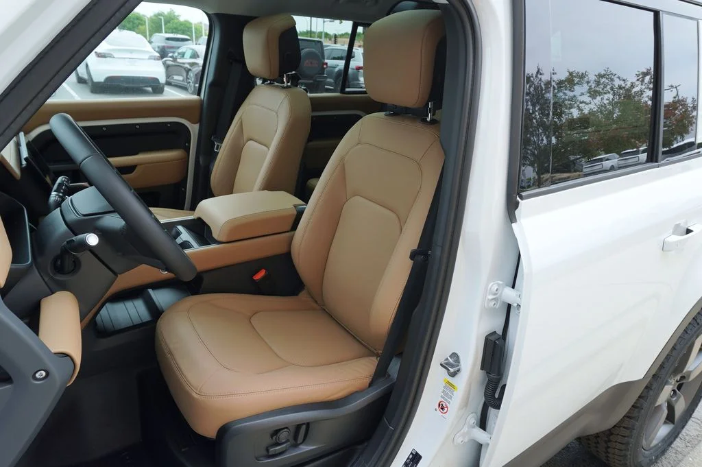New 2026 Fuji White Land Rover S image 14