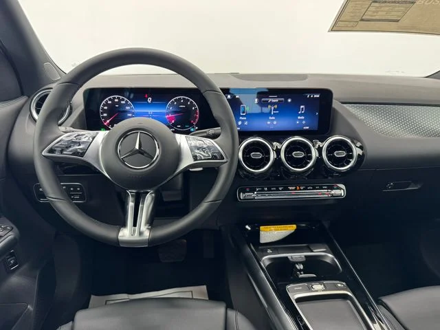 New 2026  Mercedes-Benz GLA 250 image 3