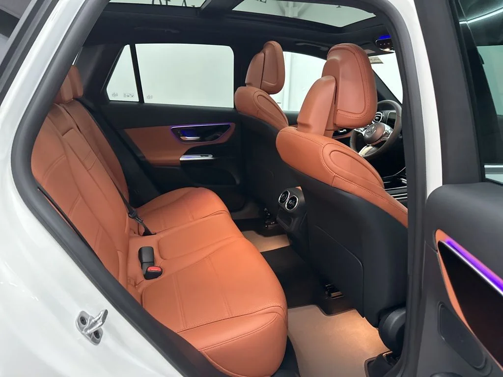 Used 2026 White Mercedes-Benz GLC 300 image 23
