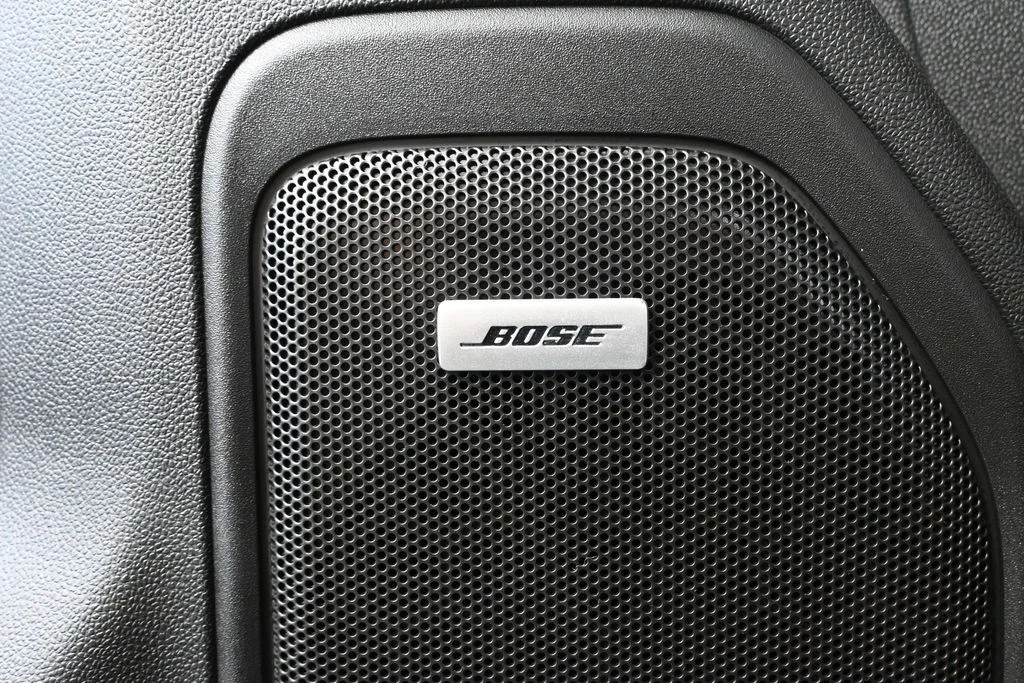 Used 2022 Green GMC AT4 image 26