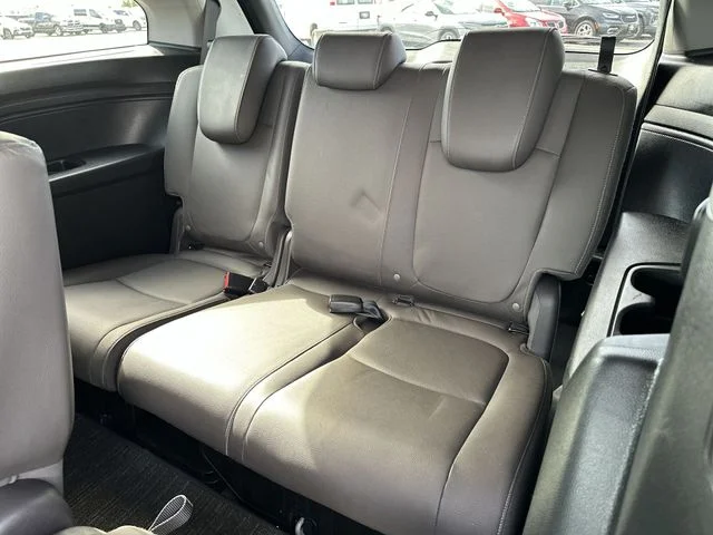 Used 2024 Silver Honda EX-L image 27