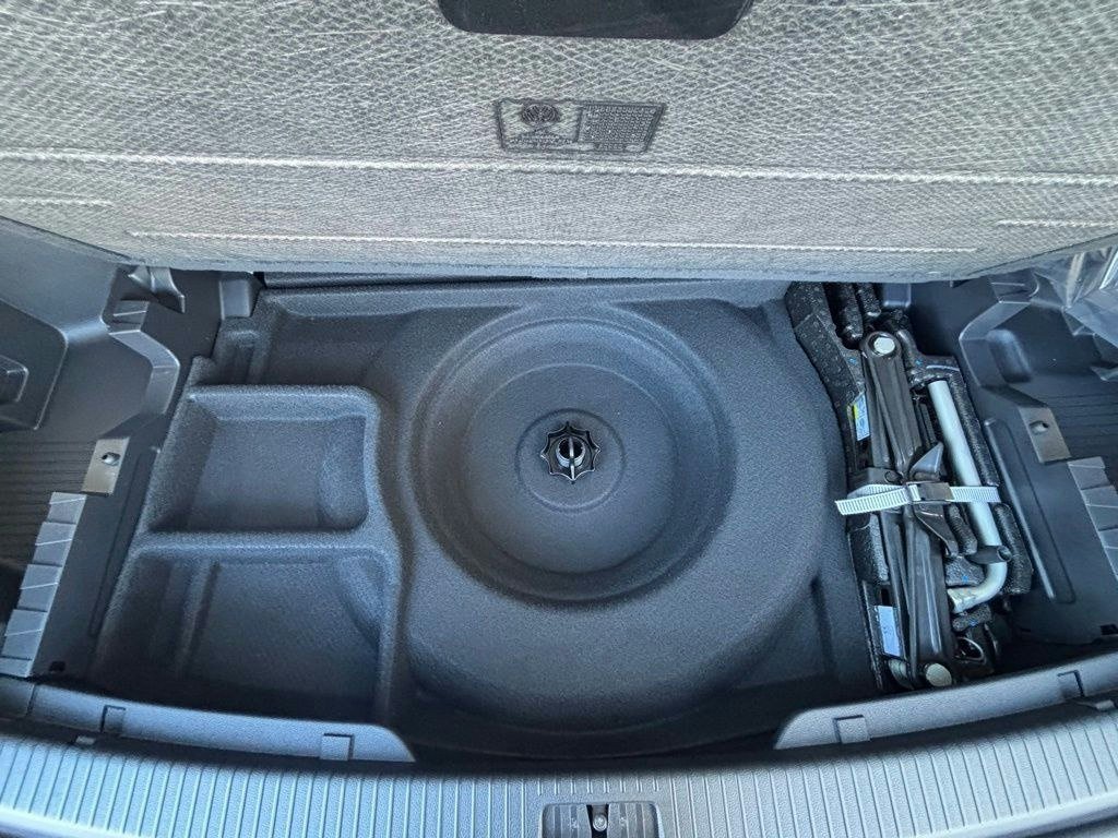 2026 Volkswagen Atlas SE w/Tech - Photo 19