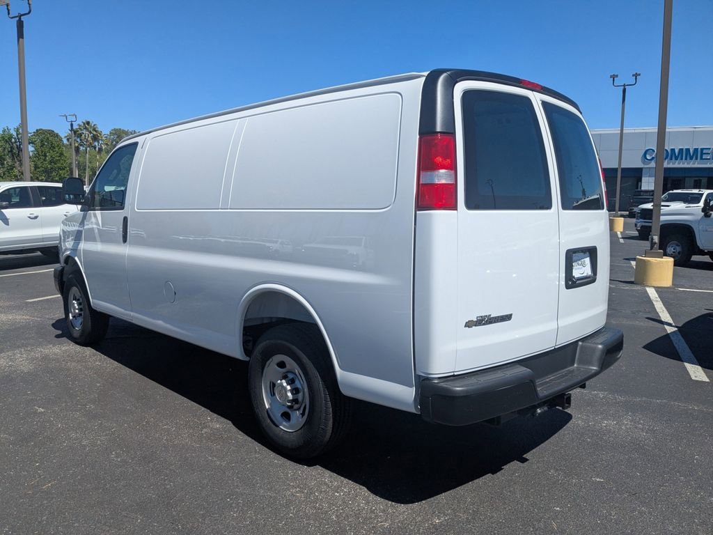 2025 Chevrolet Express Cargo Work Van - Photo 6