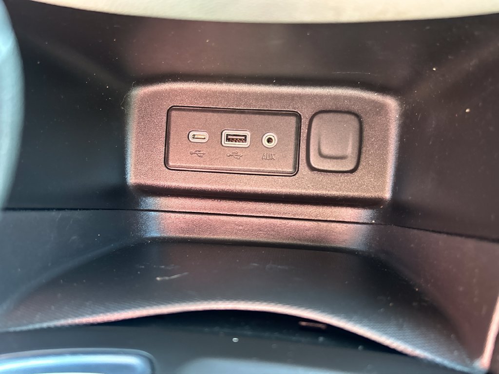 2022 Chevrolet Equinox LT - Photo 27