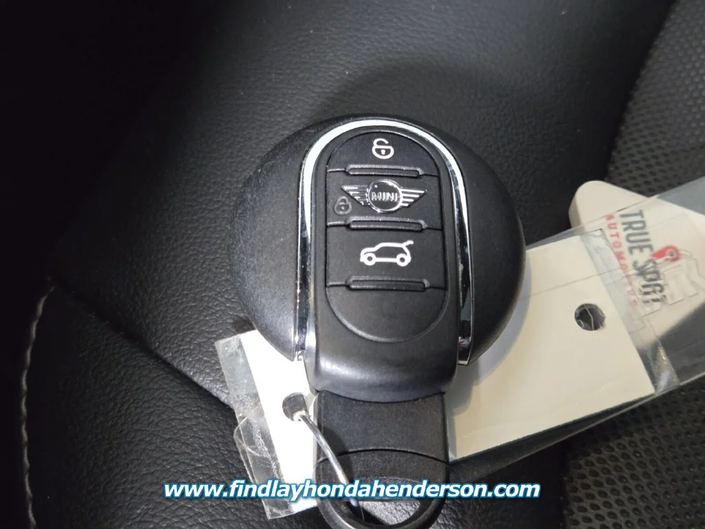 Used 2022 Island Blue Metallic MINI Oxford Edition image 31