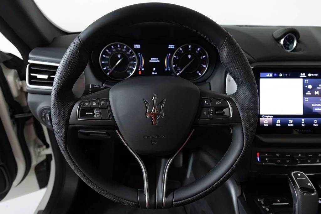 Used 2023 White Maserati Modena image 20