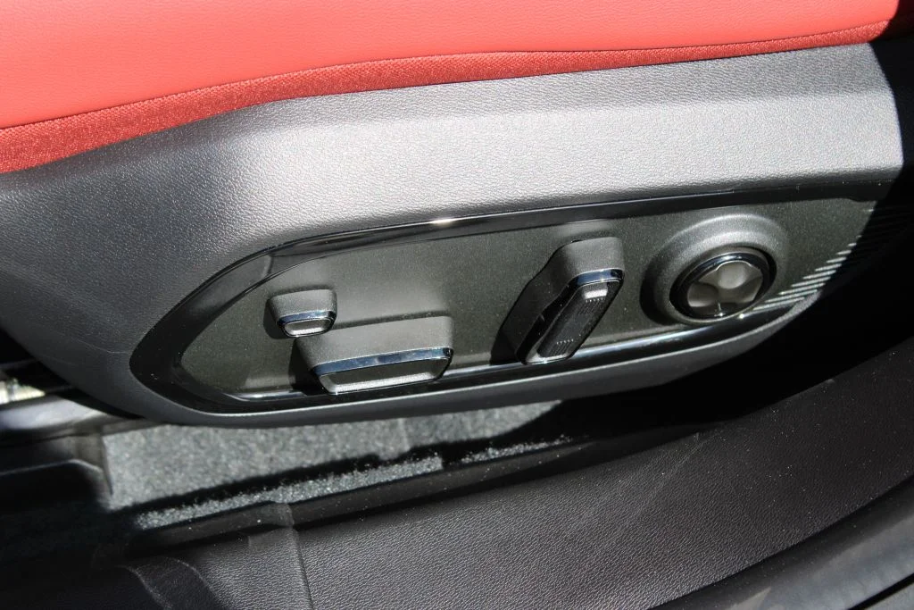 New 2026 Redeye Exterior Paint Dodge R/T Plus image 17