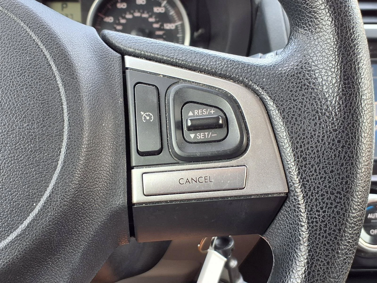 Used 2018 Jasmine Green Metallic Subaru Premium image 17