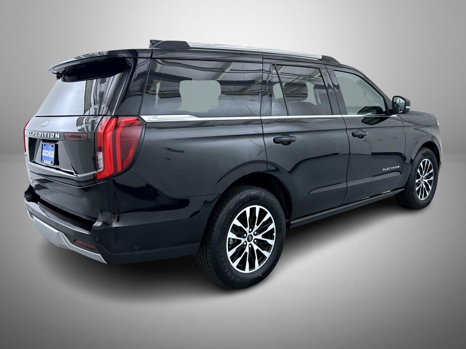 Used 2025 Black Ford Platinum image 5