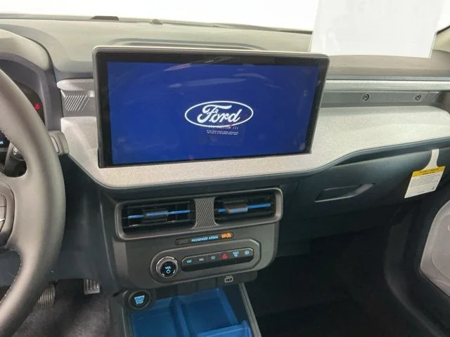 New 2026 Azure Gray Metallic Tri-Coat Ford XLT image 19