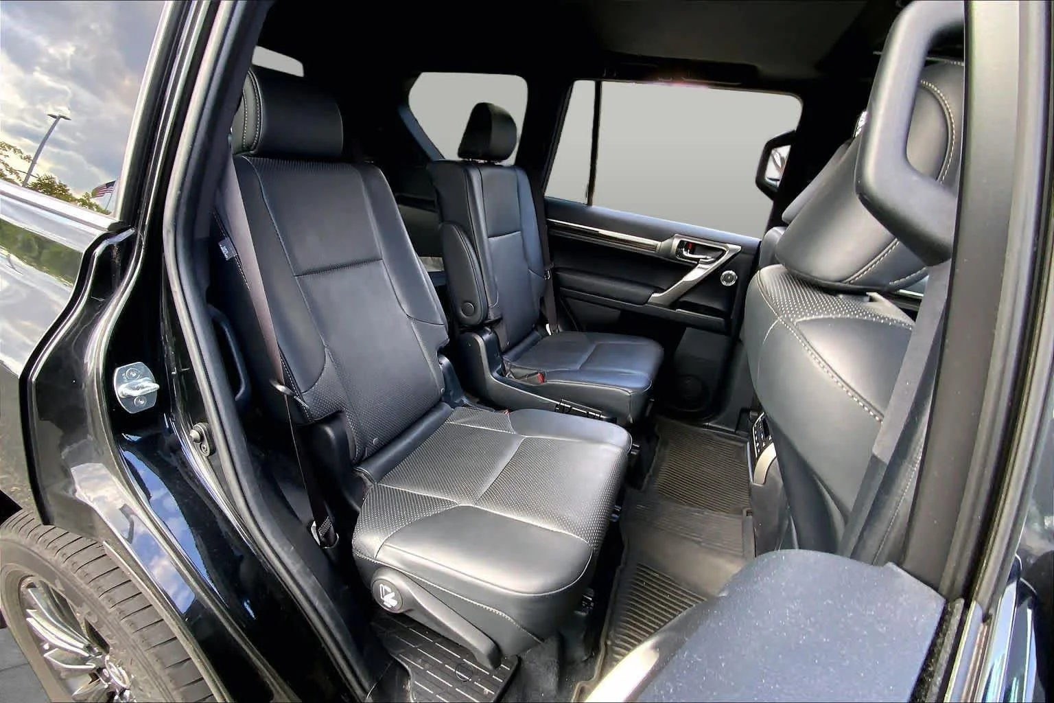 Certified Used 2023 Caviar Lexus Luxury image 19