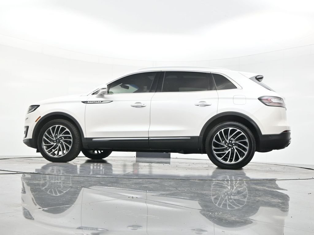 Used 2019 White Platinum Clearcoat Metallic Lincoln Reserve image 50