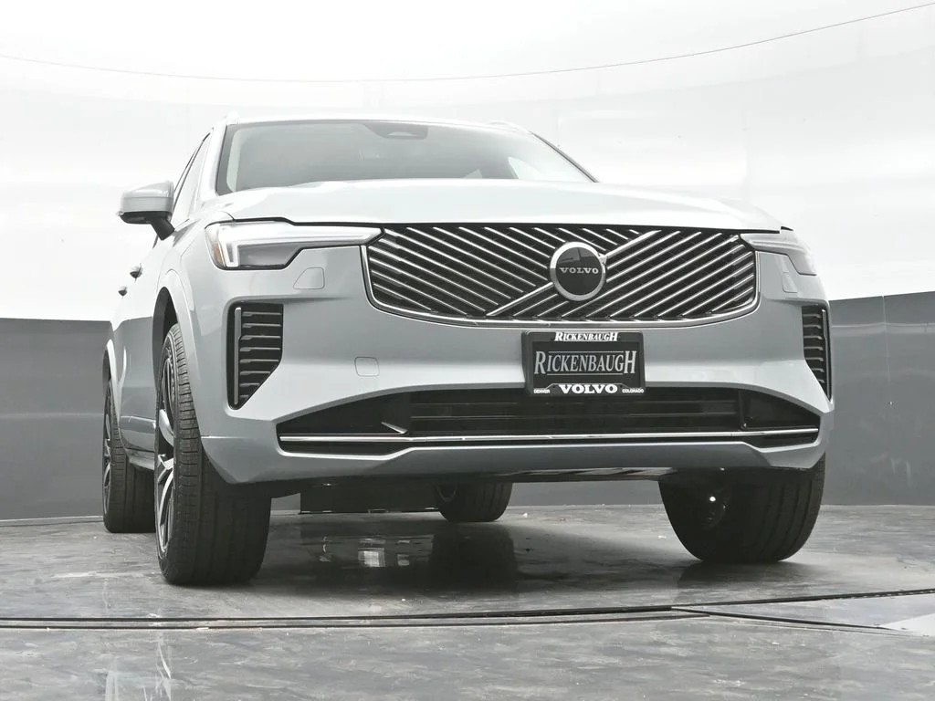 New 2026 Vapour Grey Volvo Core image 39