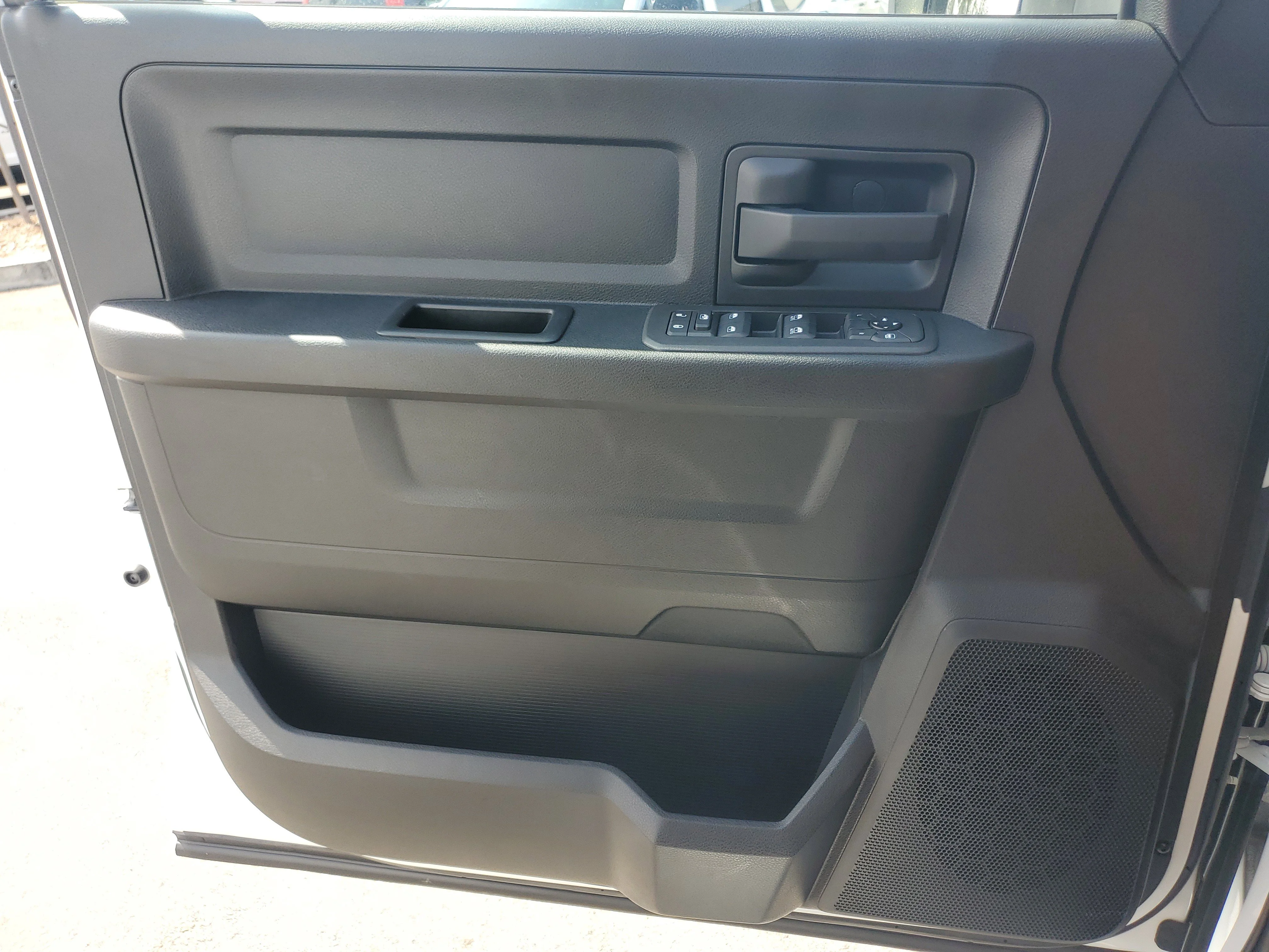2025 RAM Ram 2500 Pickup Tradesman - Photo 25