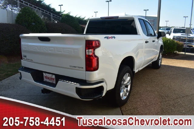 Used 2025 Summit White Chevrolet Custom image 11