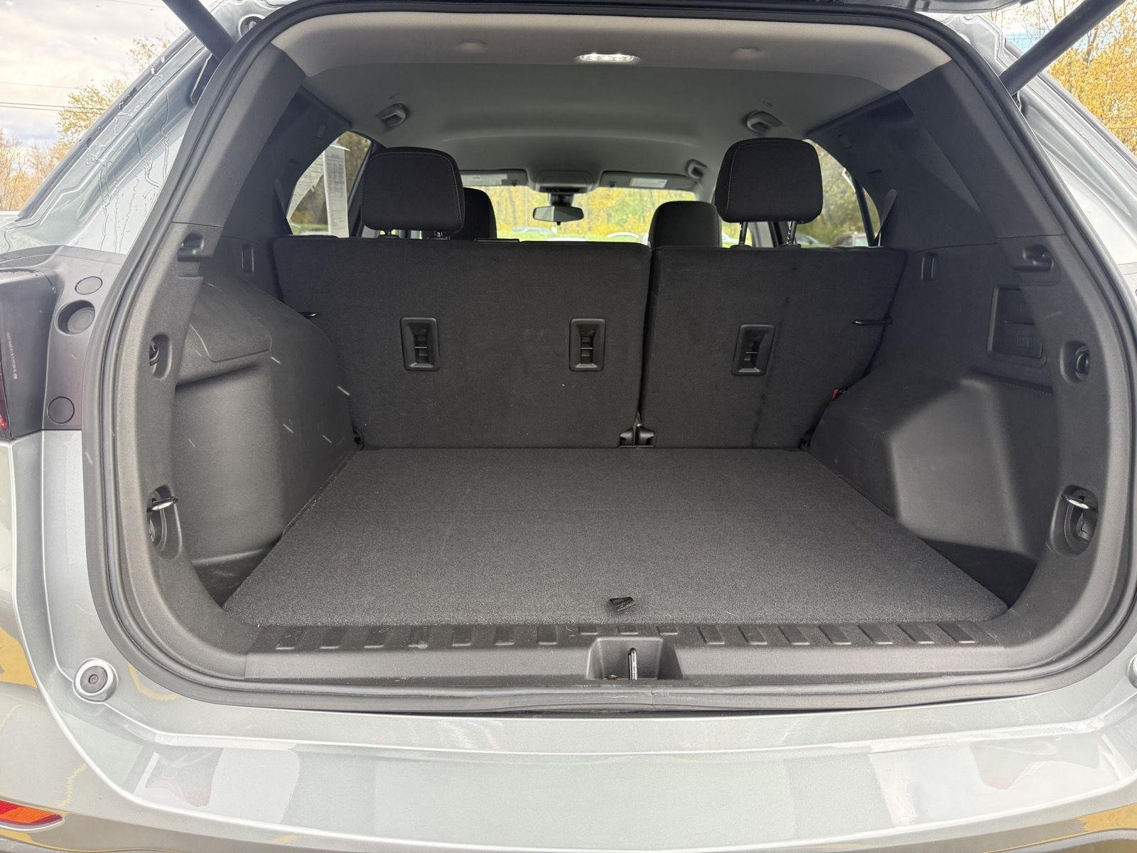 Used 2024 Gy Chevrolet  image 6