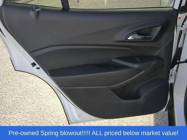 Used 2025 White Chevrolet LS image 33