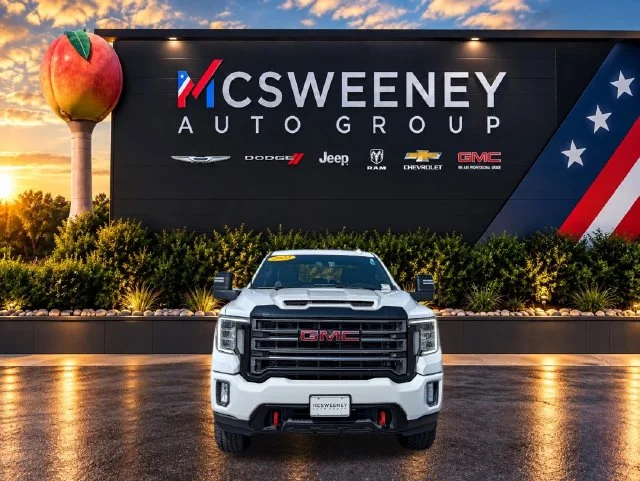 Used 2022 White GMC AT4 image 8