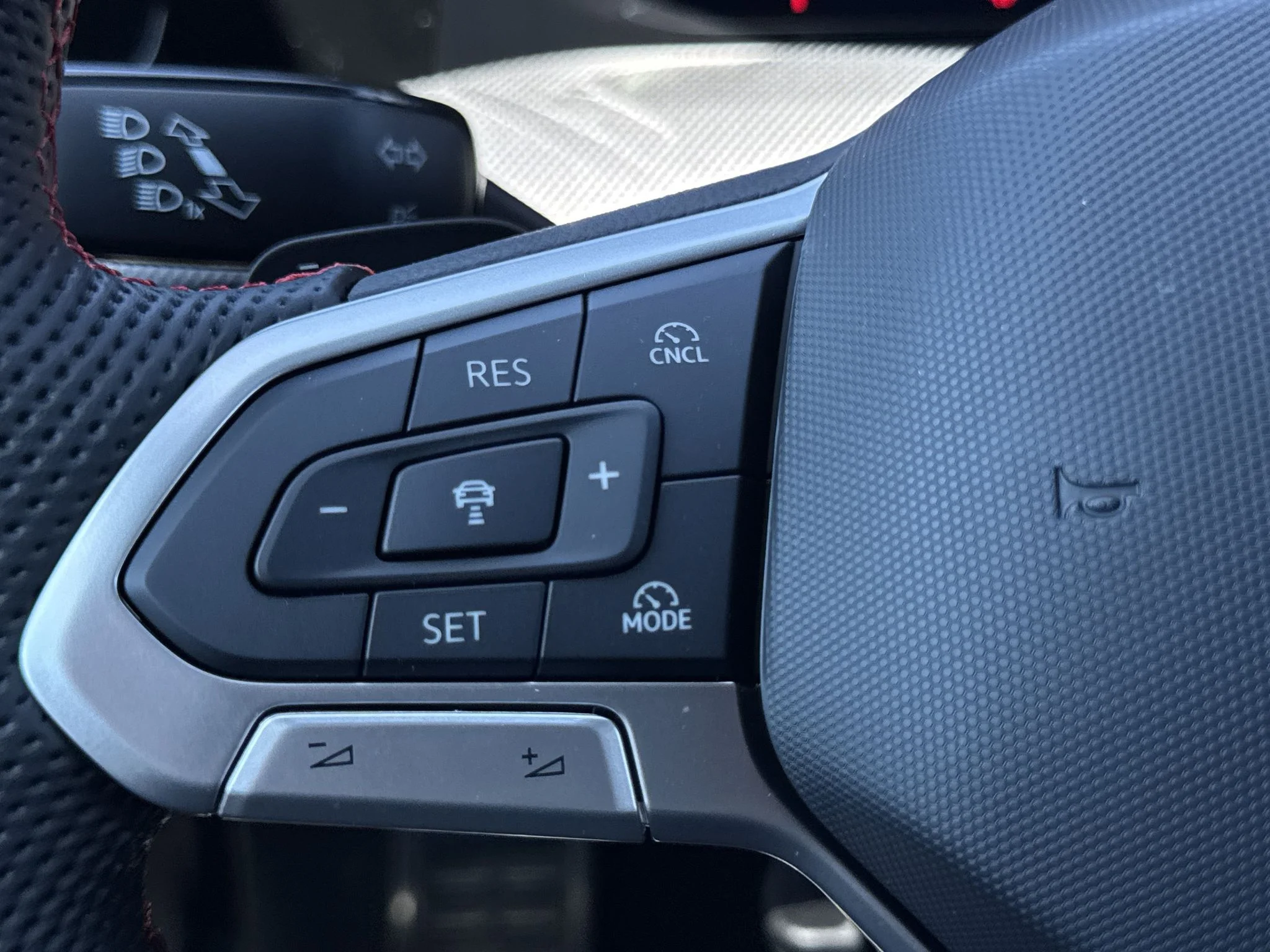 New 2026 Moonstone Gray Volkswagen SE image 18