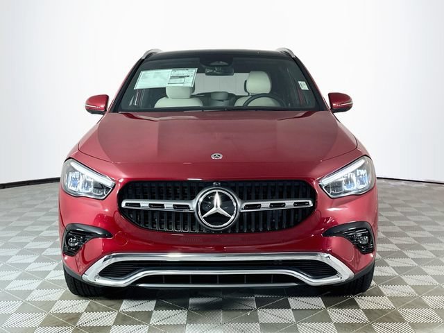 New 2026 MANUFAKTUR Patagonia Red Metallic Mercedes-Benz GLA 250 image 32